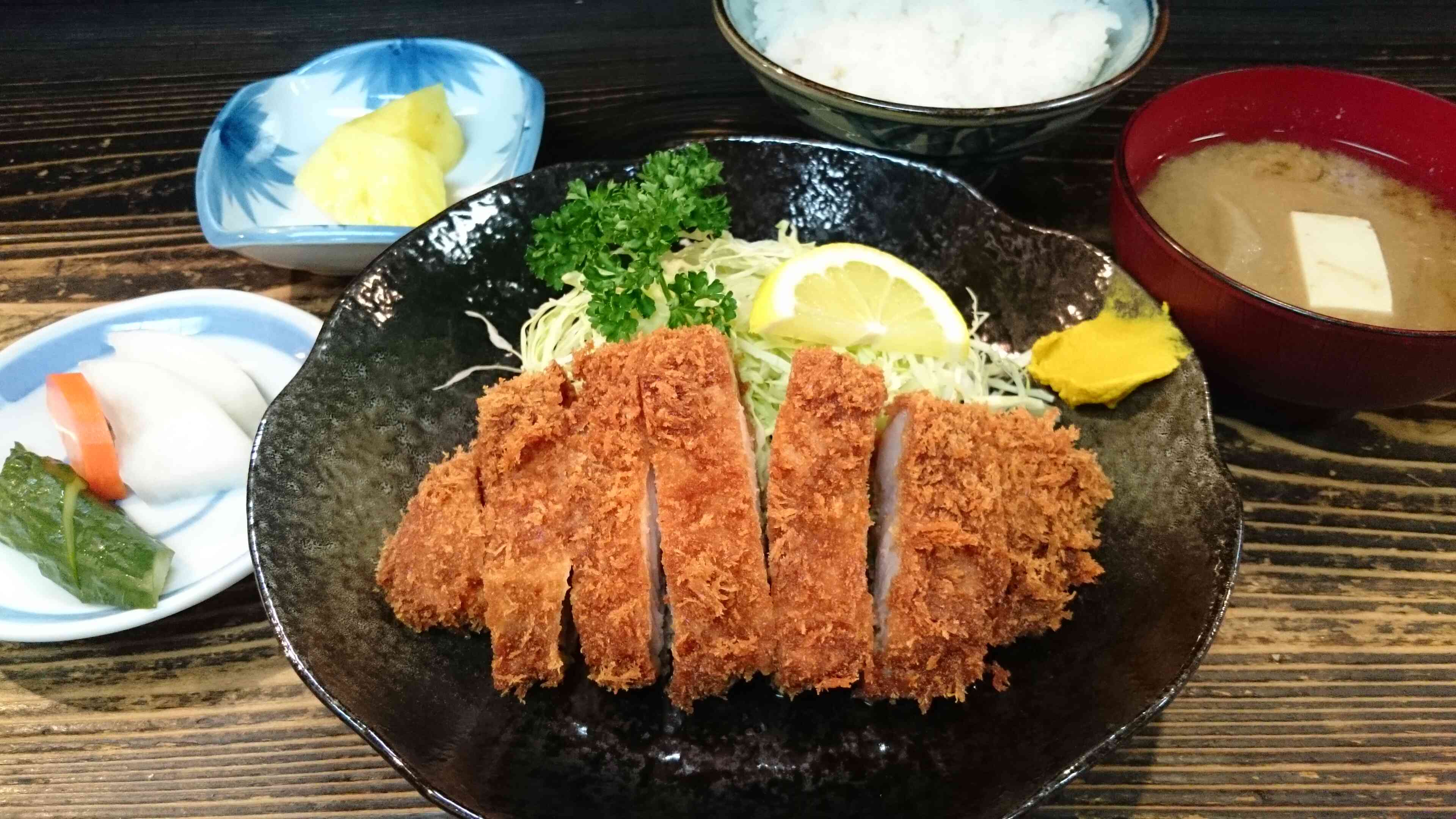 ロースかつ定食