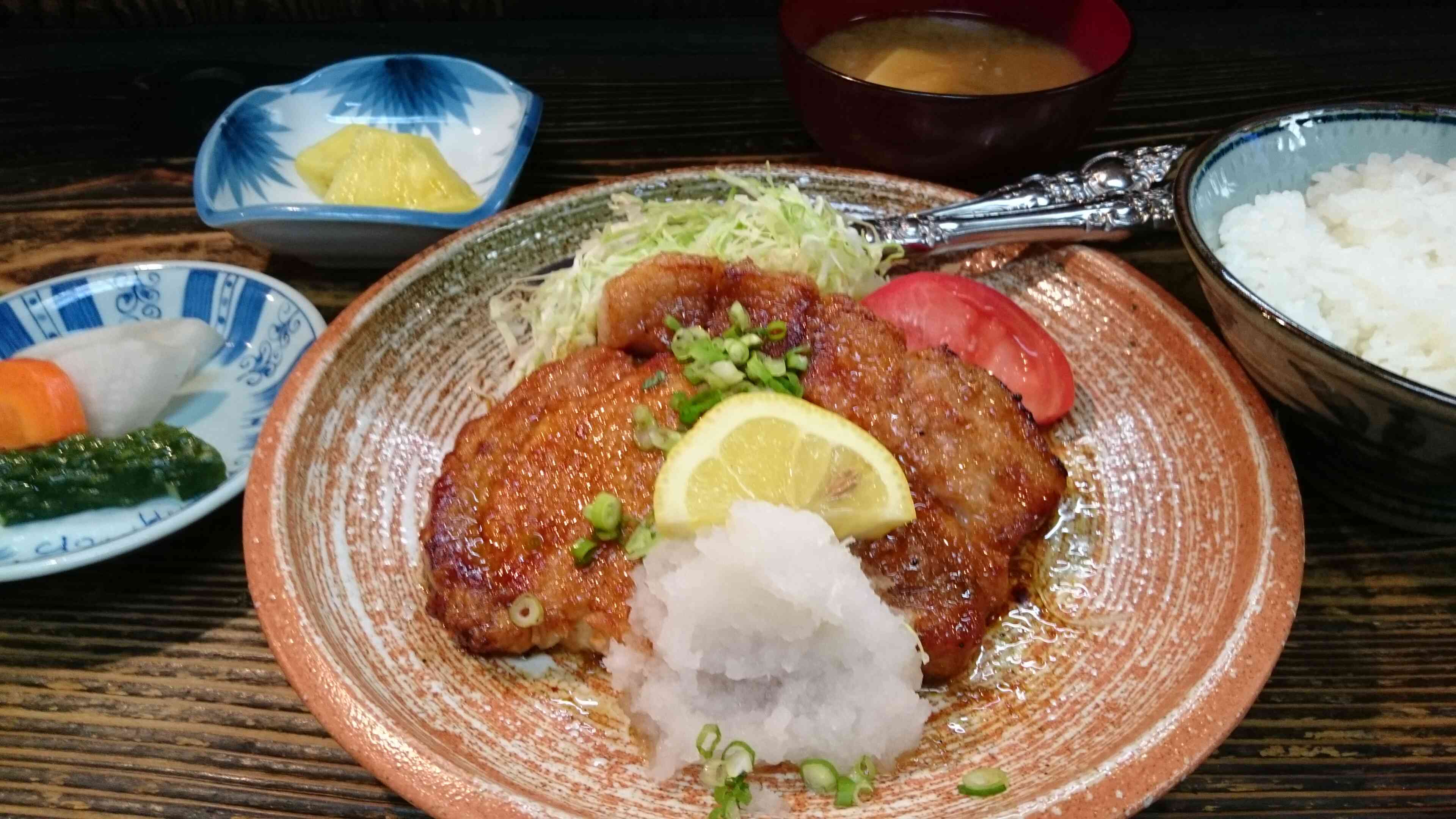 トンテキ定食