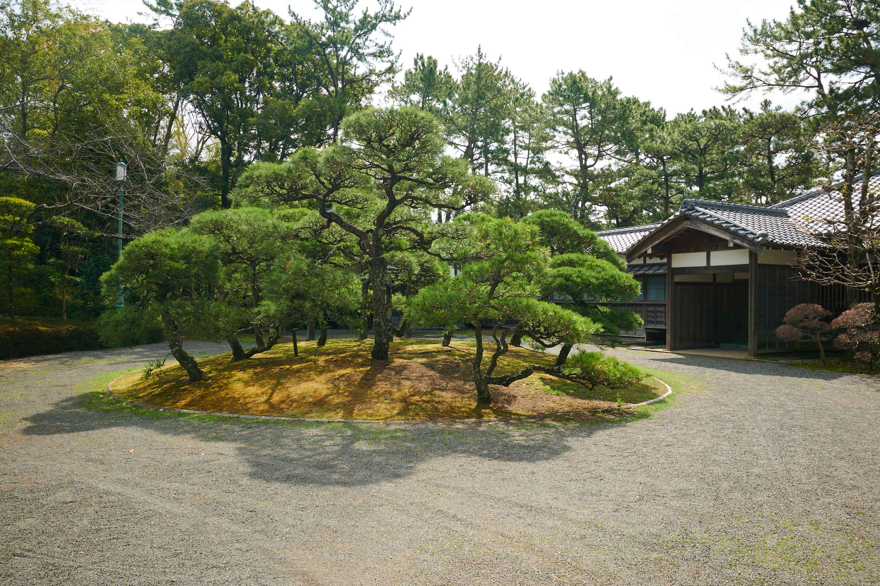 東附属邸　正面