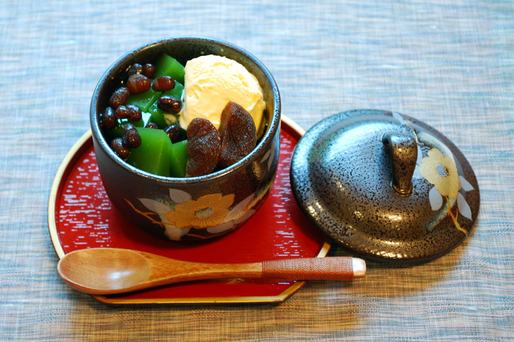 甘味処今昔のお勧めは「玉手箱」