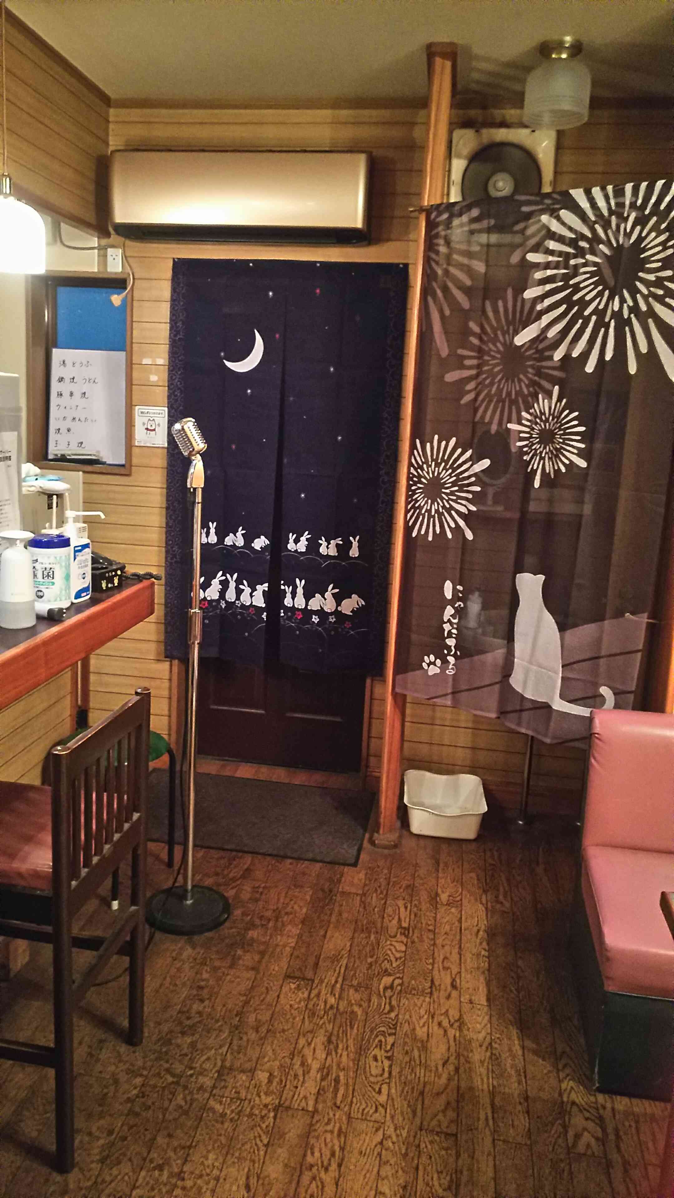 出入口、トイレも広々としています！