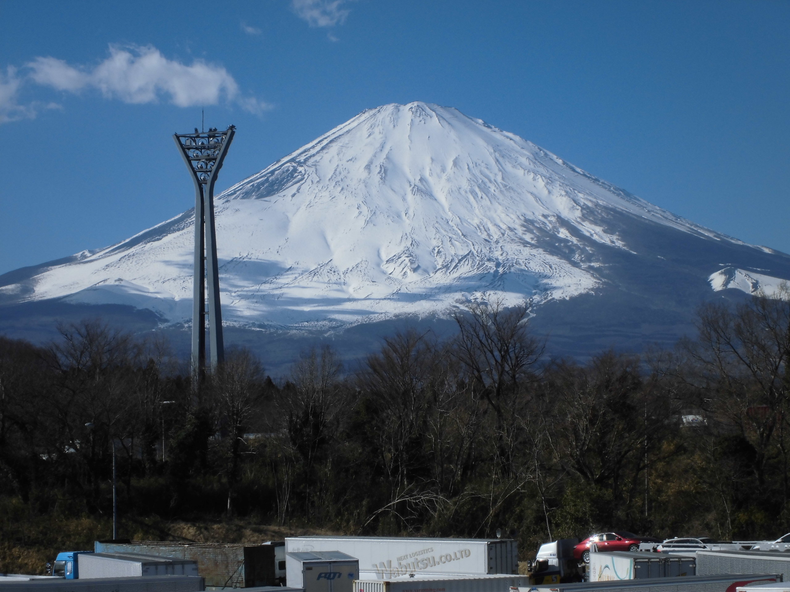 このような富士山が足湯を楽しみながら見ることができます。