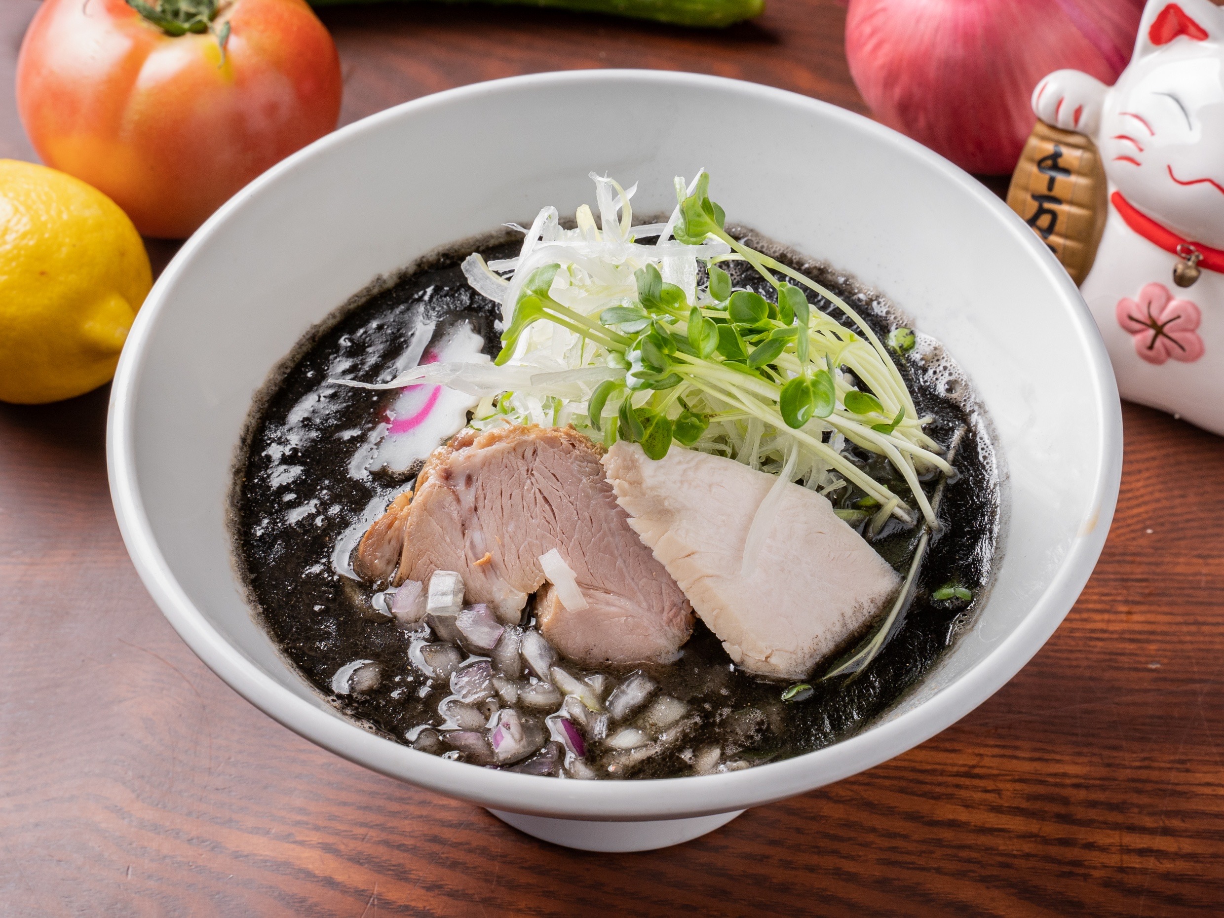 黒鶏白湯ラーメン