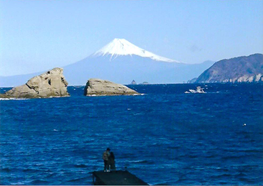 お天気しだいですが、玄関から見える富士山最高ですよ！