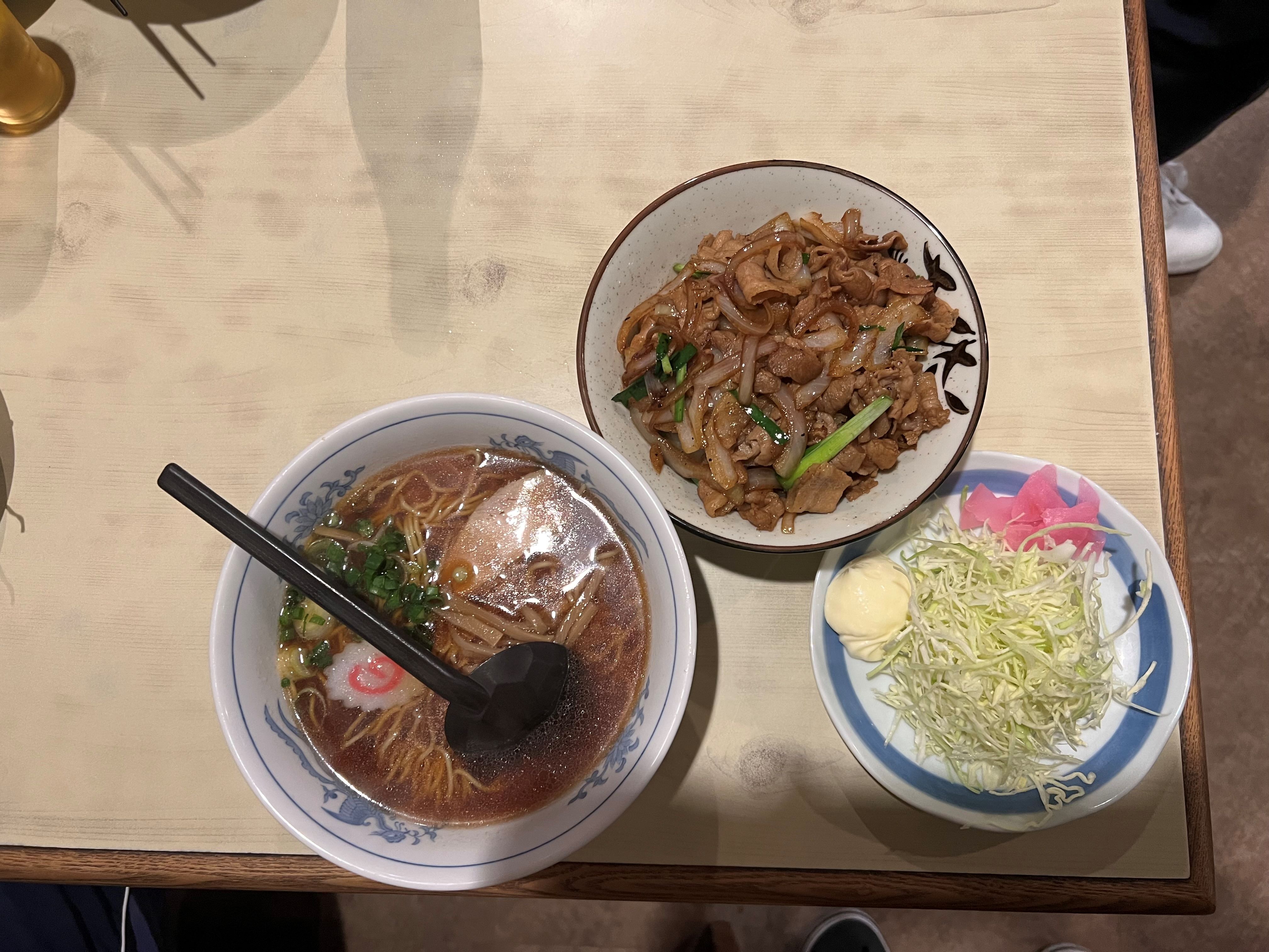 料理・豚どんセット