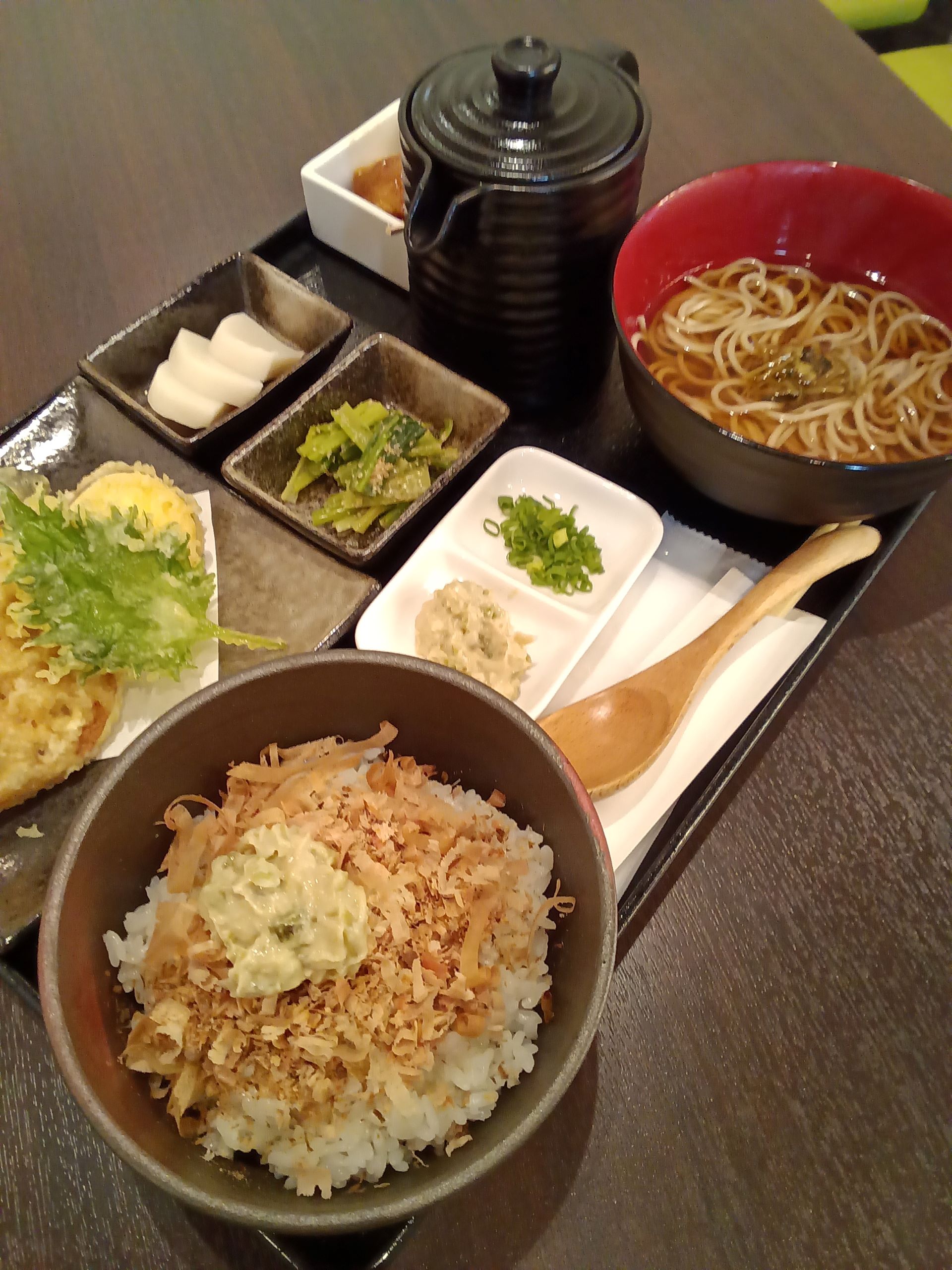 わさび漬丼定食イメージ
