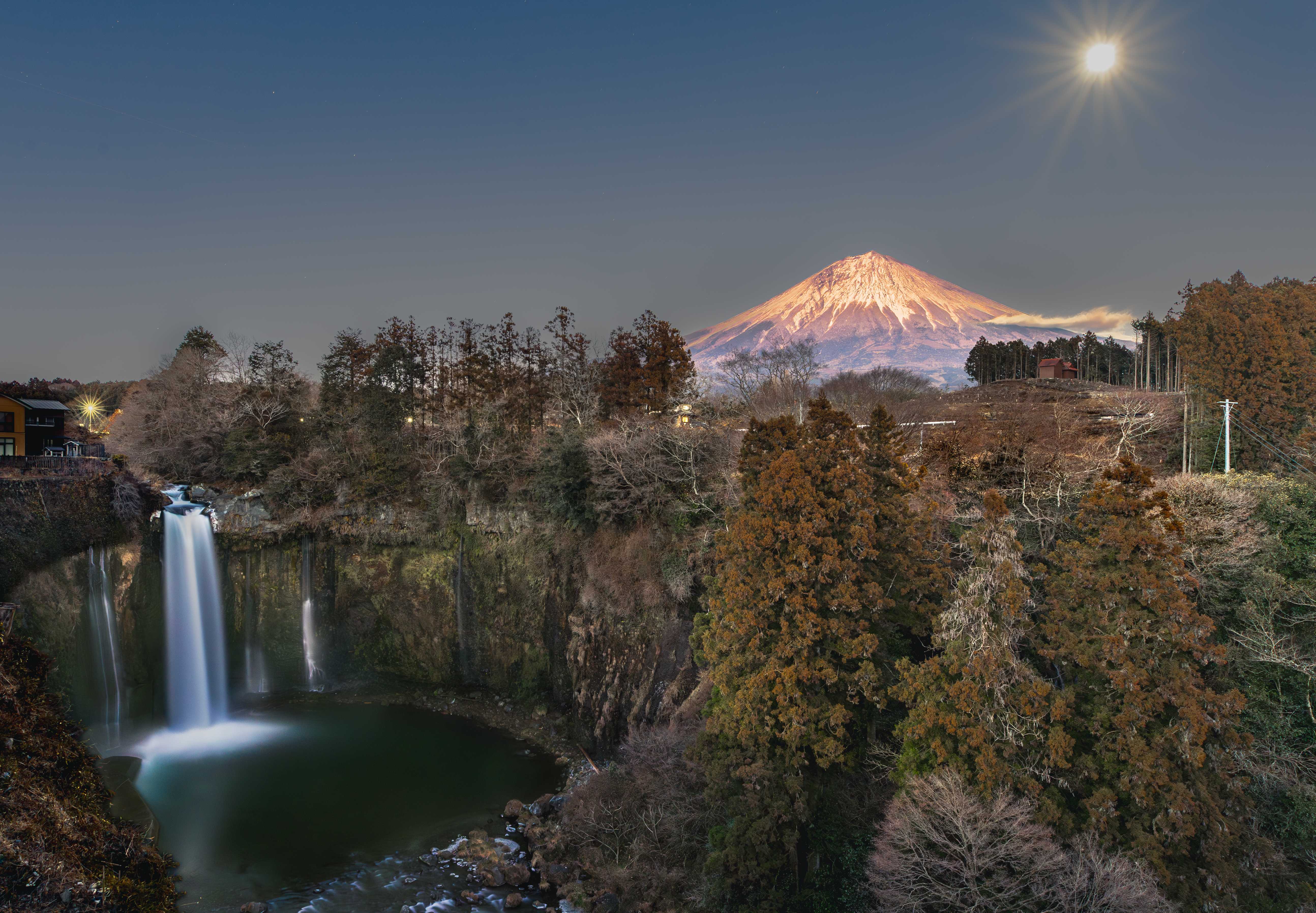満月に照らされて