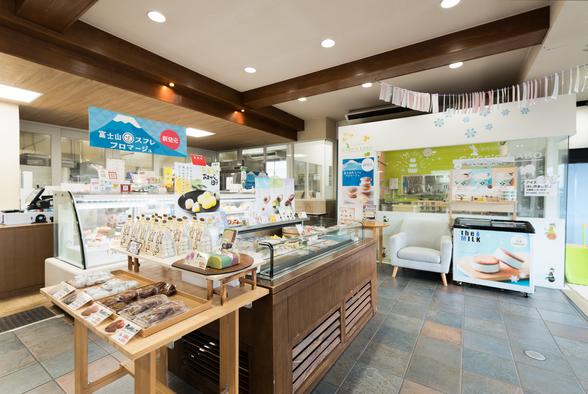 季節ごとに新作お菓子や新フレーバーが続々登場。社員の美味しさの追求は止まらない