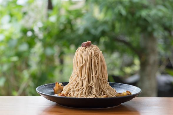 掛川栗しぼりたて　生モンブランパフェ1500円（ハーフ900円）