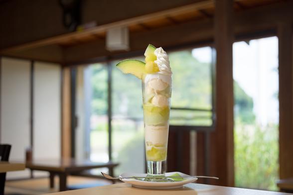 クラウンメロンパフェ1650円