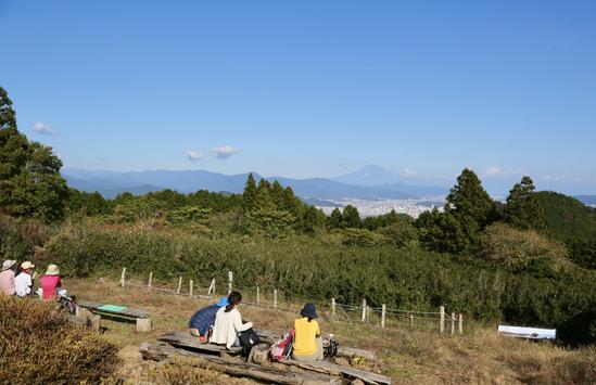 富士山を見ながらのんびりお弁当