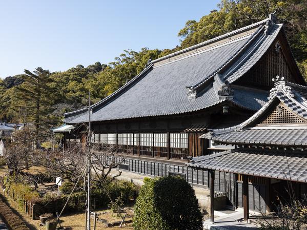 約1300年の歴史を刻む東海道の名刹。足利尊氏、徳川家康ゆかりの寺