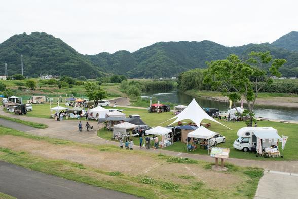 イベントも開催される多目的広場