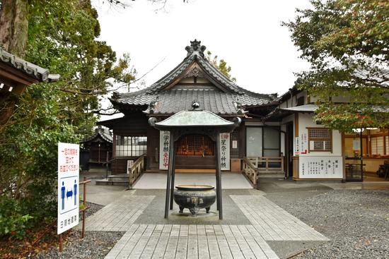 “金谷日限地蔵尊”。日切駅から徒歩3分