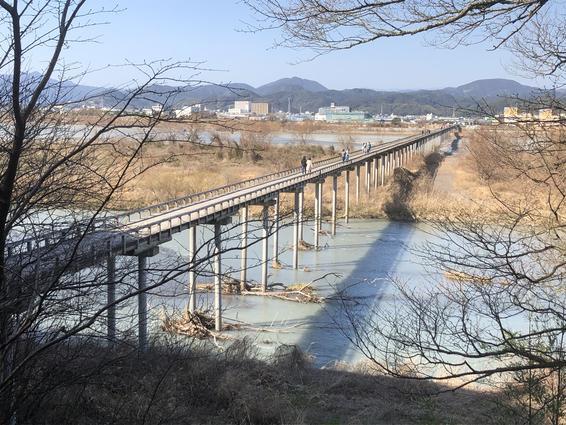 斜め上から蓬莱橋