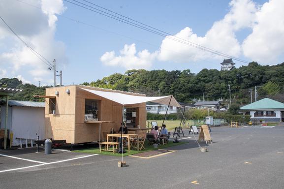 「小山城 アンテナショップ＆カフェ CHILLIN COFFEE」