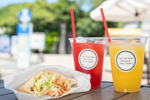 伊豆半島特産の柑橘類や、やまもものジュースでひと休み