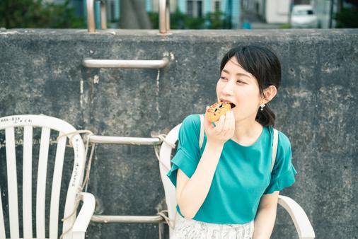 海を眺めながら今日の散歩を振り返り
