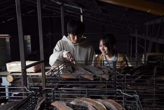 「身近な食材だが、どうやって造られているのか知ることで魅力に気付いてもらいたい」との店主の思いが詰まった、手火山造りにこだわった「荒本節」の鰹節ができるまでを見学