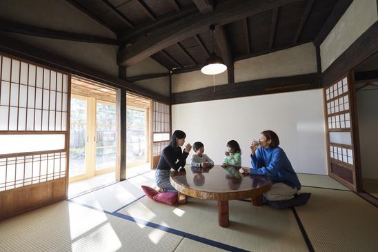 古民家をリノベーションした農林漁家民宿。農山漁村にある地域資源を活用しながら、田舎体験を宿泊者に提供する宿です