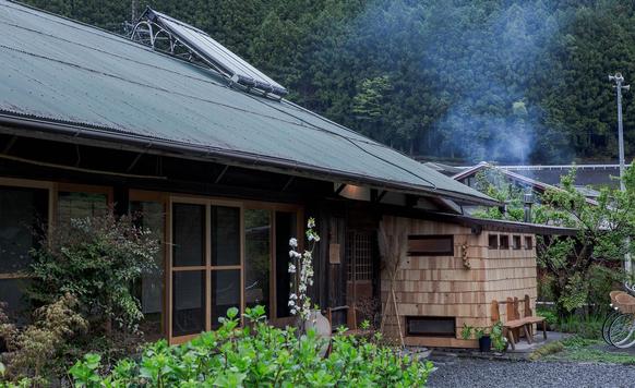 リノベーションした築280年の古民家
