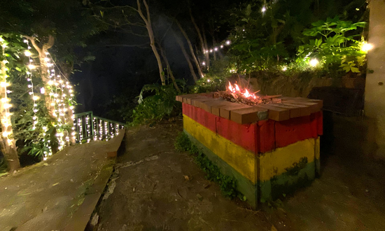 玄関先にあるBBQ台（画像提供：TRIPTO）