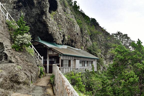 石廊崎 石室神社