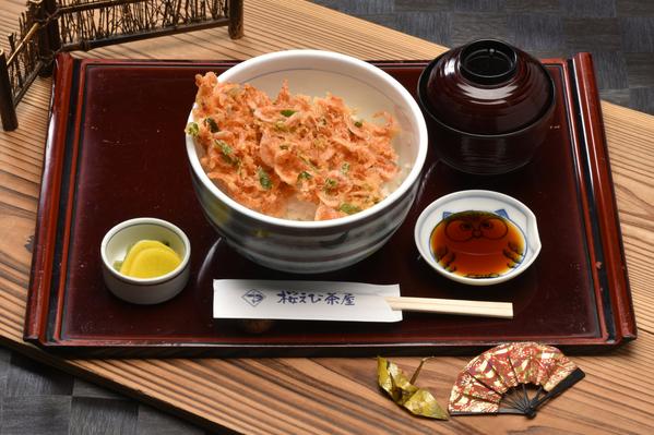 桜えびかき揚げ丼（静岡市桜えび茶屋）