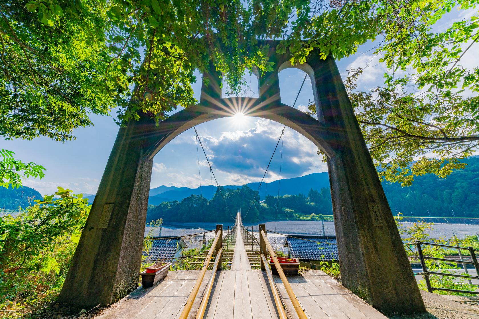 塩 郷 の 吊橋