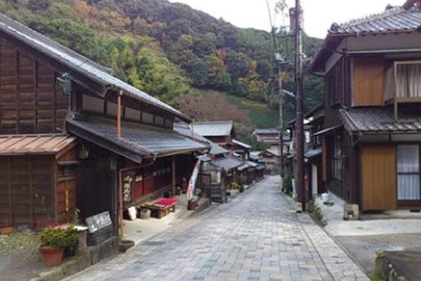 宇津ノ谷峠