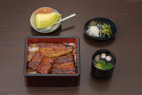 うなぎ料理　あつみ