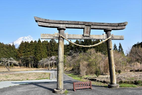 鳥居