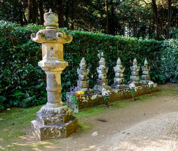 井伊直親の墓