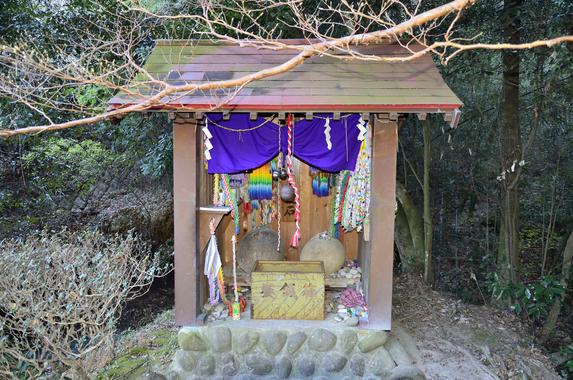 子生まれ石
