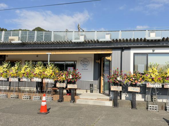 由比漁港しずまえ食堂（旧はまのかきあげや）