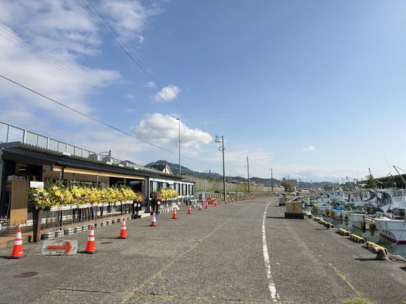 しずまえ食堂店舗外観